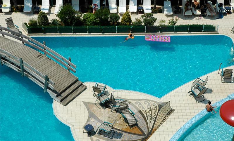 Hotel Vela Restaurant Golem (Tirana)
