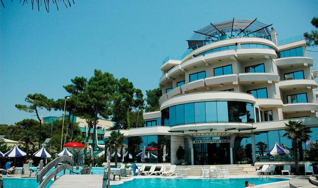 Vela Restaurant * Golem (Tirana)